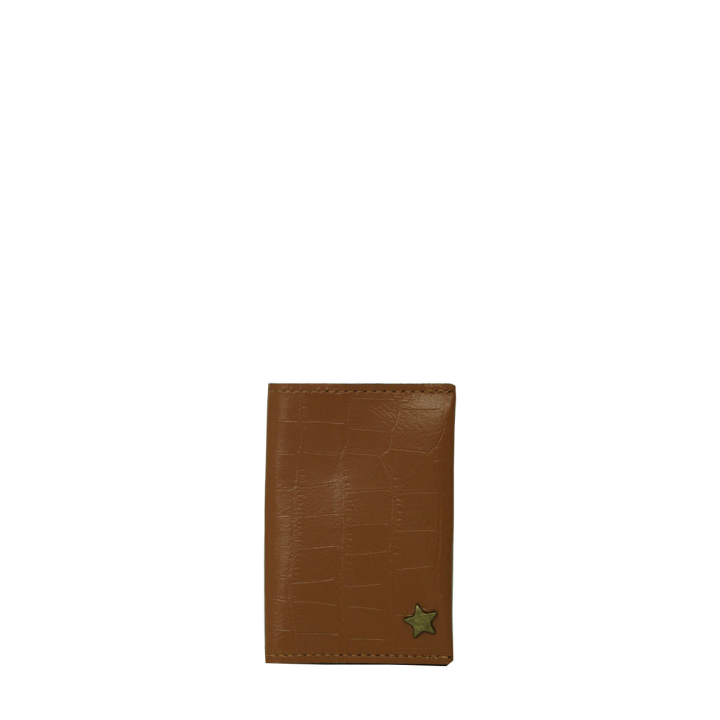 Porte-carte en cuir vegan marron type croco, fabriqué en France, maroquinerie vegan et éthique camille